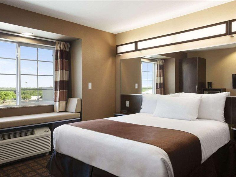 Microtel Inn & Suites Pleasanton Zewnętrze zdjęcie